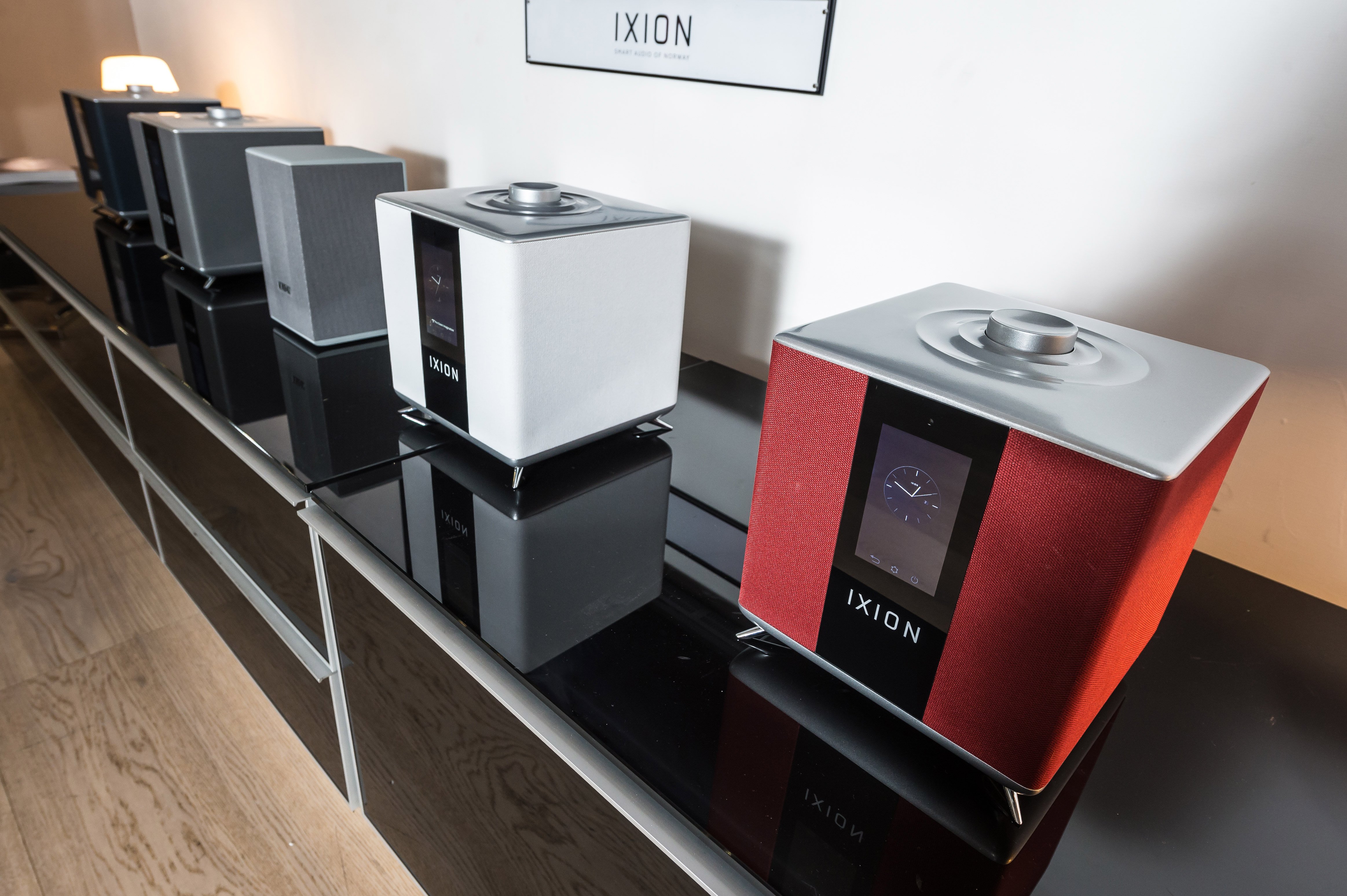 Ixion Audio - Avvenice